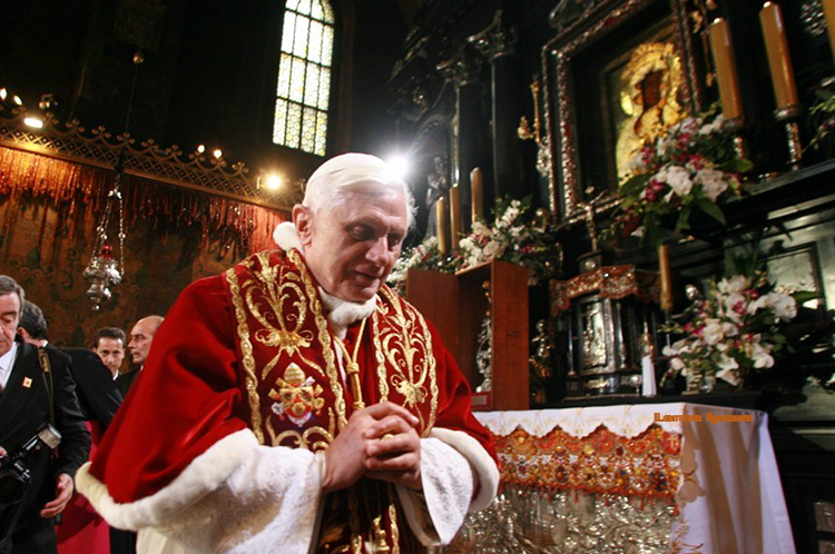 Komunikat o ogólnopolskim dziękczynieniu wiernych Tradycji Łacińskiej za pontyfikat i życie Benedykta XVI.